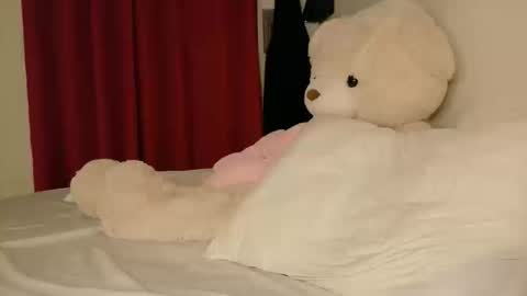 Babygirl Ivy online show from October 2025 12:11:02 AM