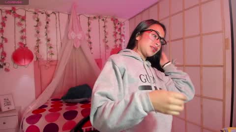 Snapshot of soffi_roberts chatting on January 2025 12:45:02 PM sofiia online show from January 2025 12:45:02 PM