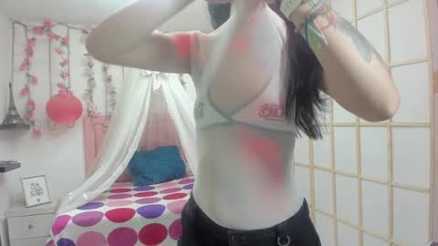 Snapshot of soffi_roberts chatting on January 2025 12:42:01 PM sofiia online show from January 2025 12:42:01 PM