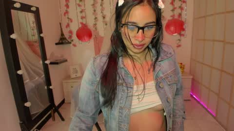 Snapshot of soffi_roberts chatting on January 2025 01:02:01 PM sofiia online show from January 2025 01:02:01 PM