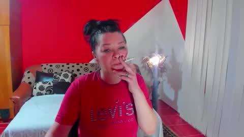 Soffy online show from December 2025 04:18:02 AM