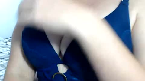 Sofa Castellanos online show from June 2026 07:52:01 AM