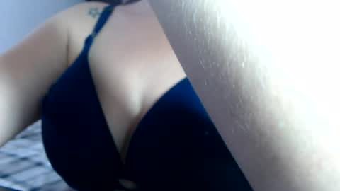 Sofa Castellanos online show from July 2026 04:21:02 PM