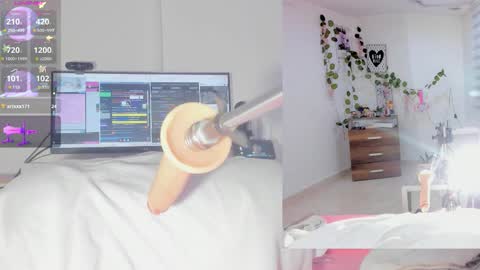 Snapshot of sofi__velez_ chatting on December 2025 06:38:01 PM Sofi online show from December 2025 06:38:01 PM