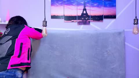 Sofi Noa online show from October 2025 11:19:01 AM