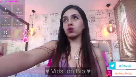 Snapshot of sofi_secrets chatting on July 2026 01:07:01 PM sofi_secrets online show from July 2026 01:07:01 PM