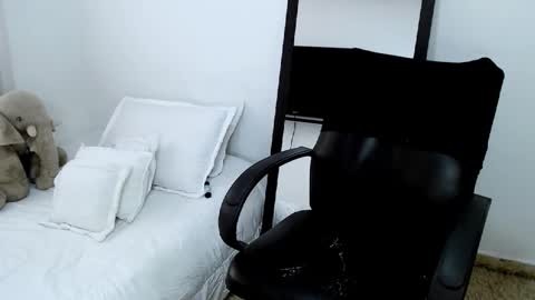 Snapshot of sofia_erotic chatting on December 2024 06:05:01 PM sofia Ill be back on Tuesday June 4.  online show from December 2024 06:05:01 PM