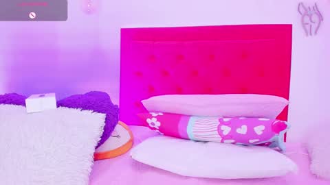 Snapshot of sofia_girl_ chatting on December 2024 08:21:01 AM SOFIA online show from December 2024 08:21:01 AM