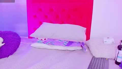 Snapshot of sofia_girl_ chatting on January 2025 07:29:01 AM SOFIA online show from January 2025 07:29:01 AM