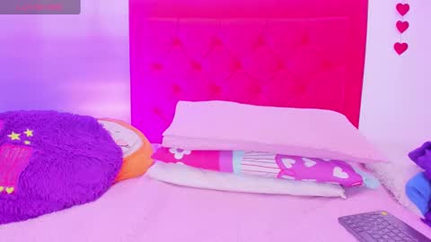 Snapshot of sofia_girl_ chatting on February 2025 07:27:02 AM SOFIA online show from February 2025 07:27:02 AM