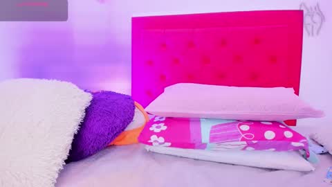 Snapshot of sofia_girl_ chatting on February 2025 07:04:02 AM SOFIA online show from February 2025 07:04:02 AM