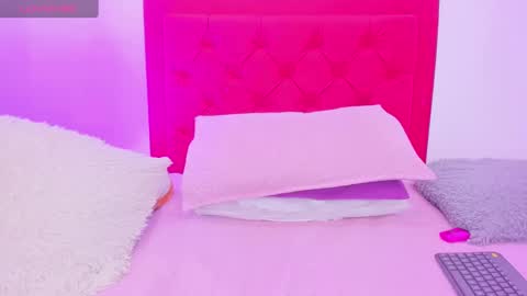 Snapshot of sofia_girl_ chatting on March 2025 07:46:02 AM SOFIA online show from March 2025 07:46:02 AM