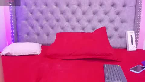 Snapshot of sofia_girl_ chatting on October 2025 08:09:01 AM SOFIA online show from October 2025 08:09:01 AM