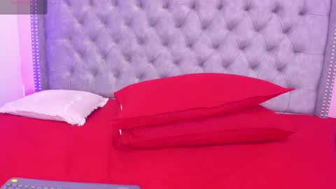 Snapshot of sofia_girl_ chatting on October 2025 08:18:02 AM SOFIA online show from October 2025 08:18:02 AM