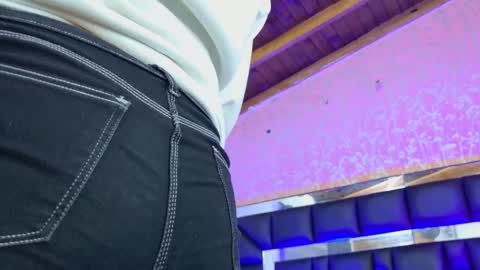 Sofia online show from October 2025 03:06:02 AM