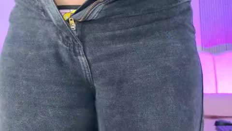 Sofia online show from February 2026 03:05:02 AM