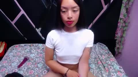 Snapshot of sofia_mirandaa chatting on February 2025 02:13:01 PM sofia miranda online show from February 2025 02:13:01 PM