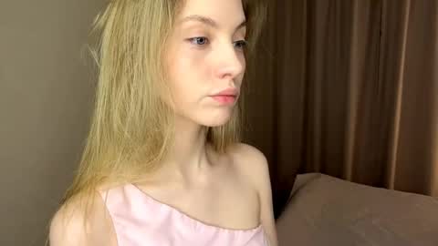 Sofia online show from April 2026 06:57:02 PM