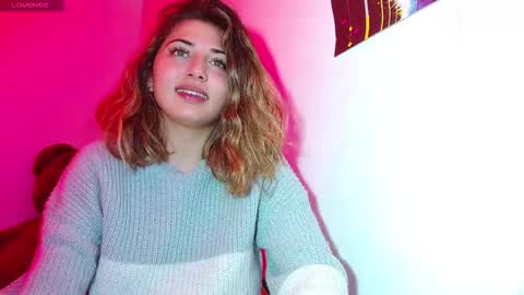 Snapshot of sofia_naughty18 chatting on March 2025 05:40:02 AM Sofia Naughty18 online show from March 2025 05:40:02 AM