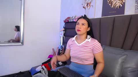 Snapshot of sofia_velez5 chatting on May 2026 11:16:01 AM online show from May 2026 11:16:01 AM