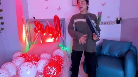 Sofa online show from February 2026 12:02:02 PM