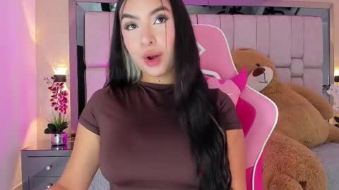 Sofia  online show from February 2025 12:22:01 PM