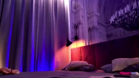 Sofia online show from March 2025 07:01:02 PM