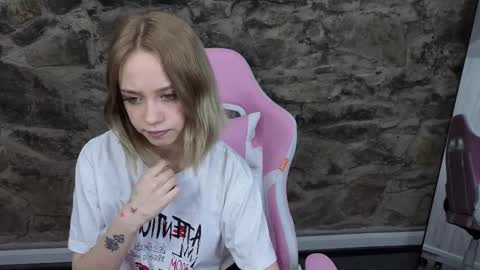 sofialeone online show from January 2026 04:40:01 AM