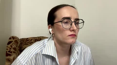 Sofia online show from March 2026 05:39:01 PM