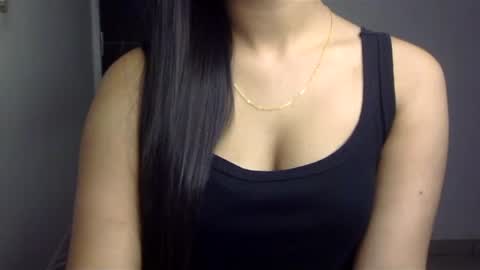 Snapshot of sofie_diva chatting on February 2025 07:00:01 PM divya online show from February 2025 07:00:01 PM