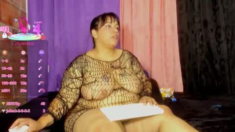 Vicky  online show from October 2025 01:03:02 PM