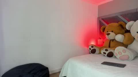  sofie  online show from October 2025 07:19:02 PM