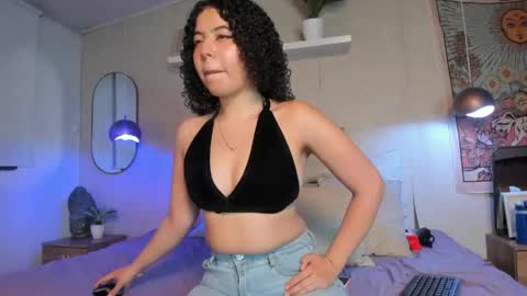sofii_wild online show from May 2026 11:49:01 AM