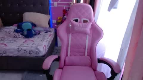 sofia Dreams online show from January 2025 06:02:01 PM