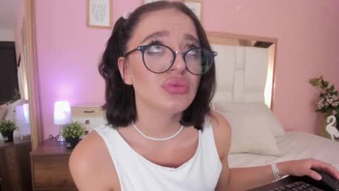 Sofi agudelo online show from February 2025 02:39:02 AM