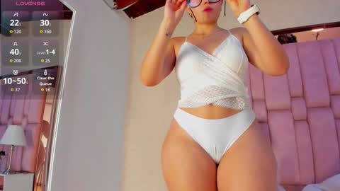 Sofii  online show from September 2025 12:59:02 PM