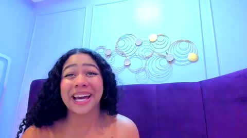 sofiifox online show from November 2025 07:47:01 PM