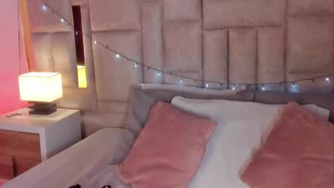 Sofia online show from January 2025 08:41:01 PM