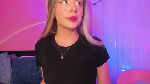 Snapshot of sofly_s chatting on December 2025 03:34:02 AM Sofi online show from December 2025 03:34:02 AM