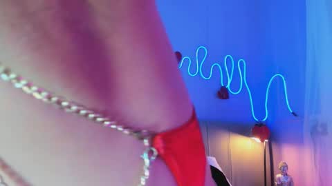 Snapshot of sofly_s chatting on February 2026 11:51:01 AM Sofi online show from February 2026 11:51:01 AM