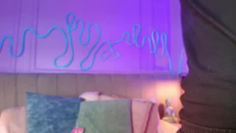 Snapshot of sofly_s chatting on April 2026 09:24:01 AM Sofi online show from April 2026 09:24:01 AM