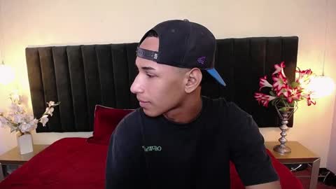 Cam and Amy online show from November 2025 08:07:01 PM