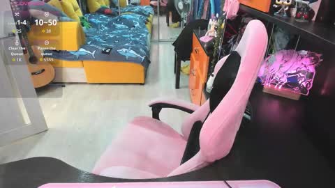 Sofie online show from October 2025 05:18:01 AM