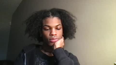 SolaceEve online show from October 2025 06:01:01 PM