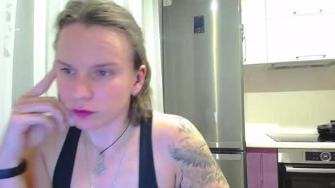 Snapshot of solazas chatting on December 2025 04:16:01 PM Sola online show from December 2025 04:16:01 PM