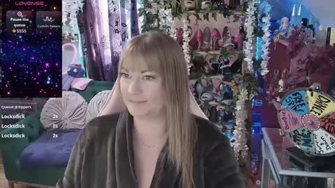 solesticia online show from September 2025 03:57:01 PM