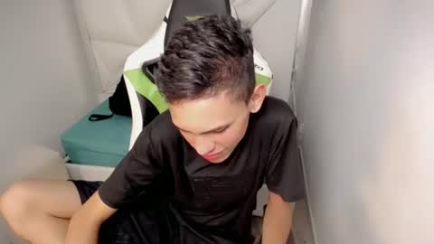 ESTEBAN online show from June 2026 04:59:01 AM