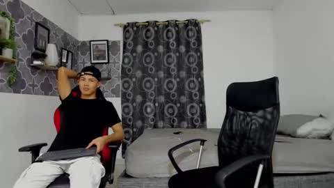 Snapshot of son_hades chatting on October 2025 03:57:01 AM son_hades online show from October 2025 03:57:01 AM