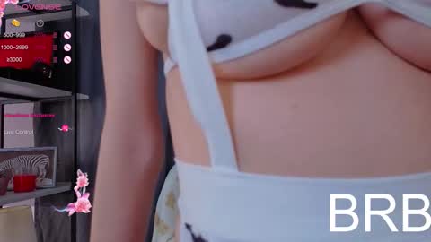 Sofia online show from November 2025 07:24:01 PM