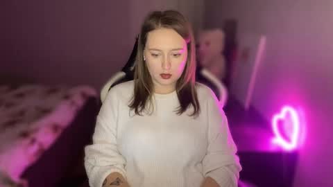 OksiFels online show from February 2026 06:12:01 PM